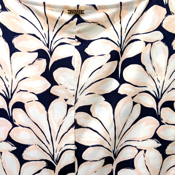 Ivanka Trump Floral Blouse Sleeveless Keyhole - L - Picture 7 of 7